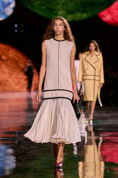 Look 29
